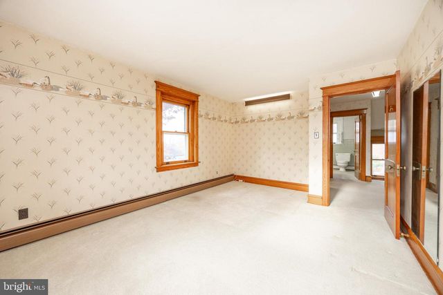 323 BROAD ST, Harleysville, PA 19438