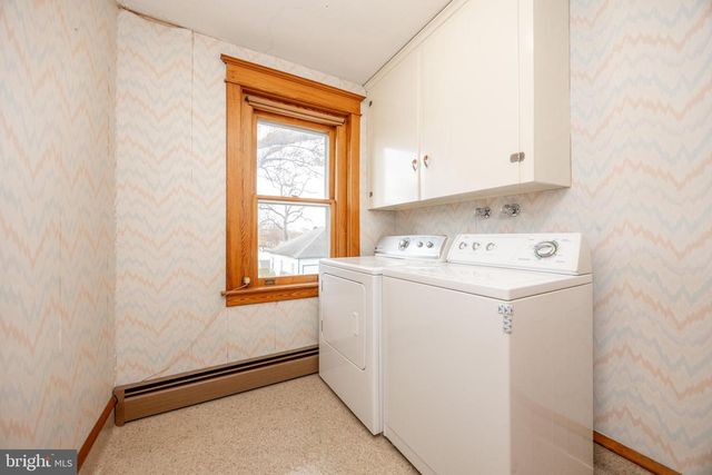 323 BROAD ST, Harleysville, PA 19438