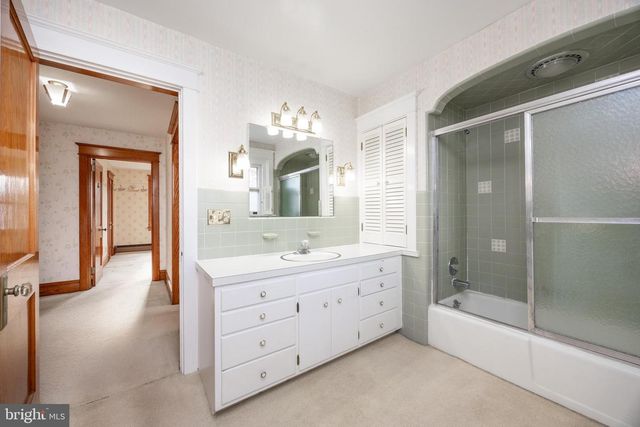 323 BROAD ST, Harleysville, PA 19438