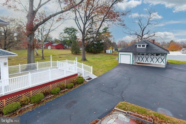 323 BROAD ST, Harleysville, PA 19438