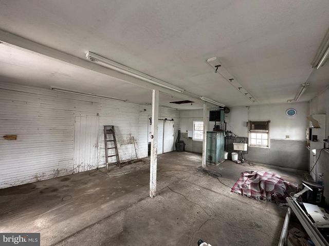 323 BROAD ST, Harleysville, PA 19438