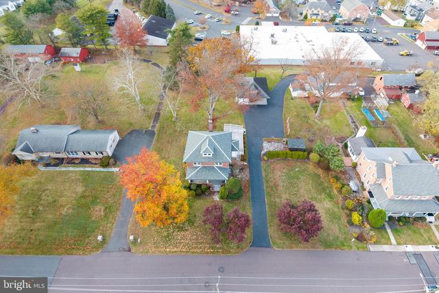 323 BROAD ST, Harleysville, PA 19438