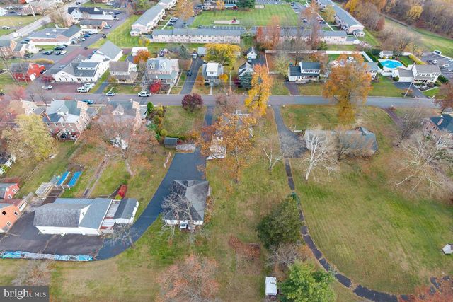 323 BROAD ST, Harleysville, PA 19438