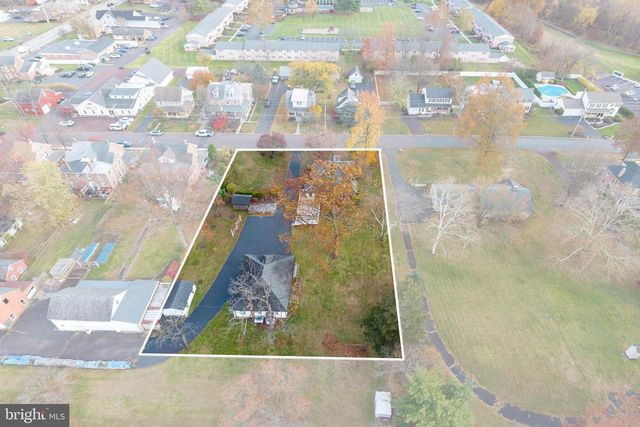 323 BROAD ST, Harleysville, PA 19438