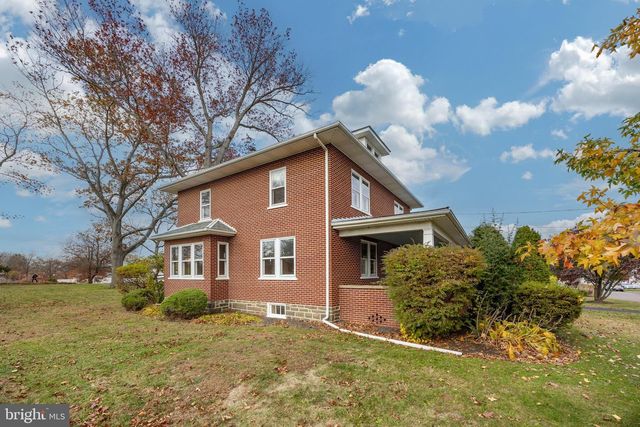 323 BROAD ST, Harleysville, PA 19438