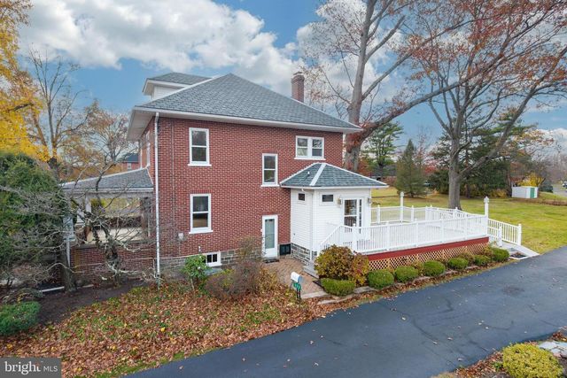 323 BROAD ST, Harleysville, PA 19438