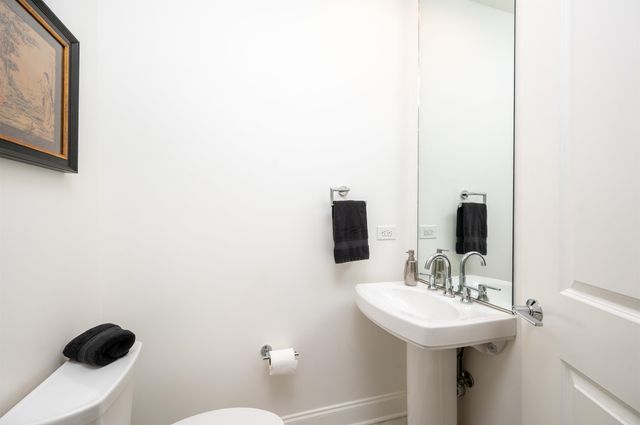 717 S Riverside Dr Apt 709, Memphis, TN 38103