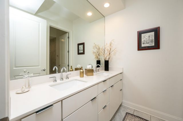 717 S Riverside Dr Apt 709, Memphis, TN 38103