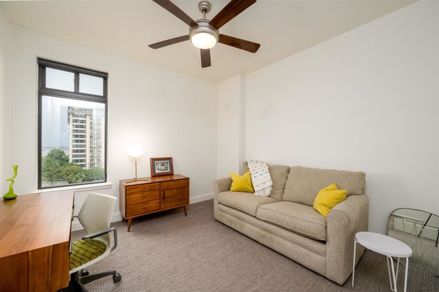 717 S Riverside Dr Apt 709, Memphis, TN 38103