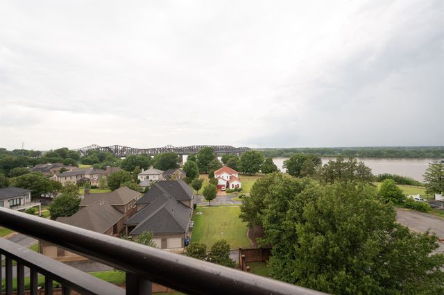 717 S Riverside Dr Apt 709, Memphis, TN 38103