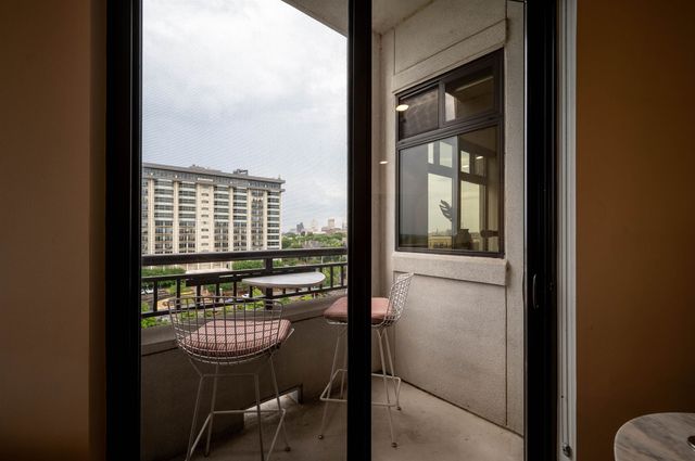 717 S Riverside Dr Apt 709, Memphis, TN 38103