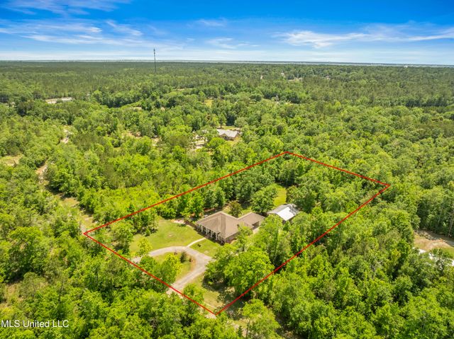 1199 Irvin Favre Road, Pass Christian, MS 39571