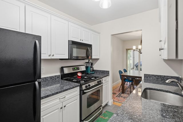 309 N Greeley Avenue 5C, Chappaqua, NY 10514