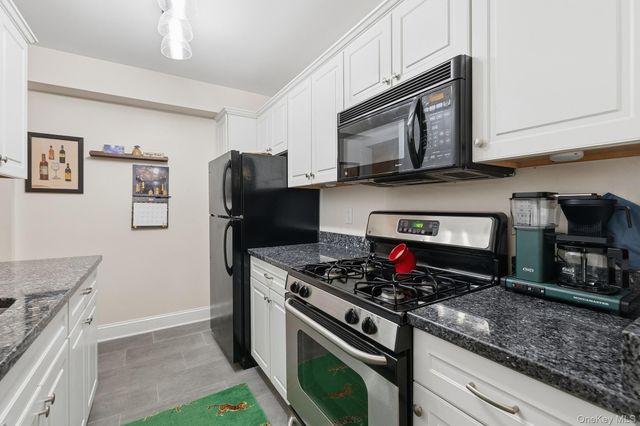 309 N Greeley Avenue 5C, Chappaqua, NY 10514
