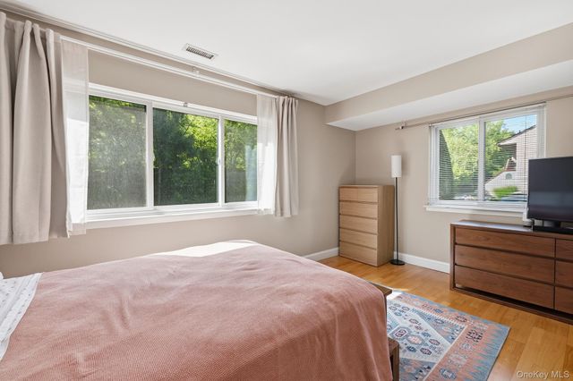 309 N Greeley Avenue 5C, Chappaqua, NY 10514