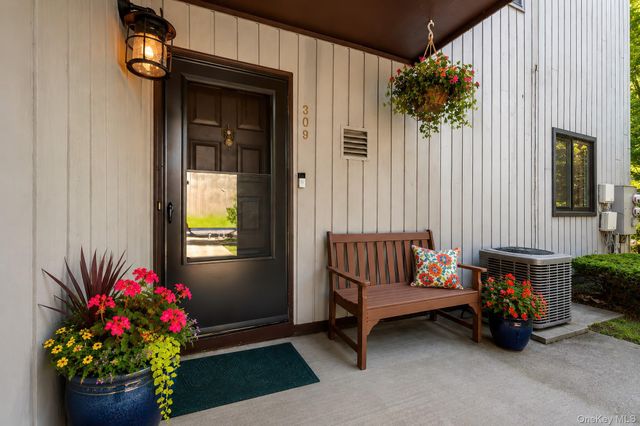 309 N Greeley Avenue 5C, Chappaqua, NY 10514