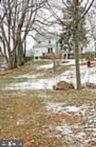 8 E MARKET ST, Myerstown, PA 17067