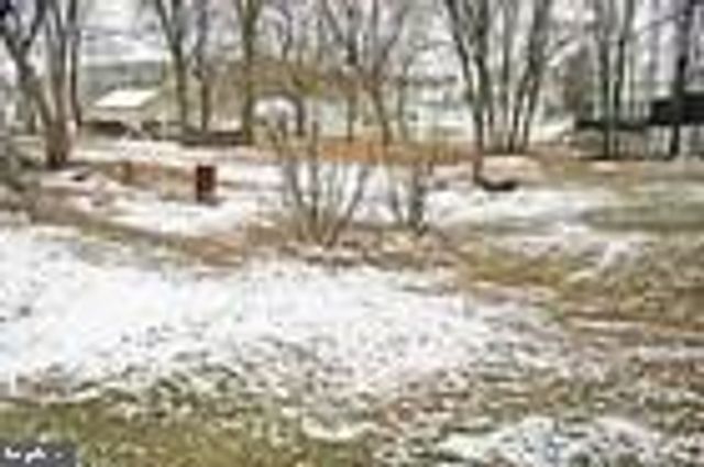 8 E MARKET ST, Myerstown, PA 17067