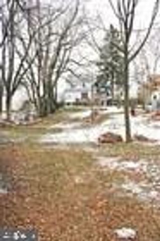 8 E MARKET ST, Myerstown, PA 17067