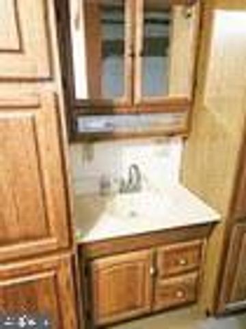 8 E MARKET ST, Myerstown, PA 17067