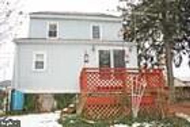 8 E MARKET ST, Myerstown, PA 17067