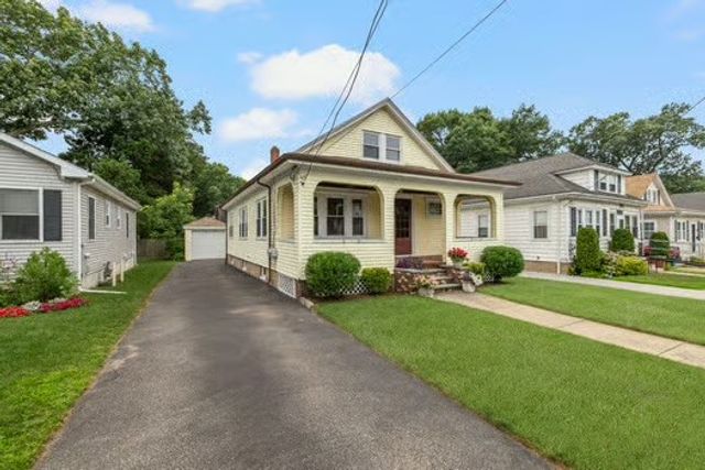 76 Myrtle Avenue, Cranston, RI 02910