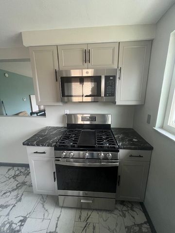 3208 Stewart St, Mckeesport, PA 15132
