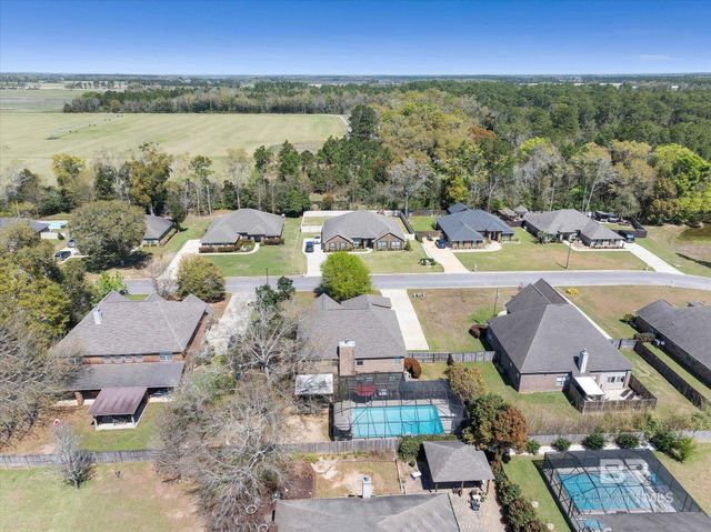 585 Sheffield Avenue, Foley, AL 36535