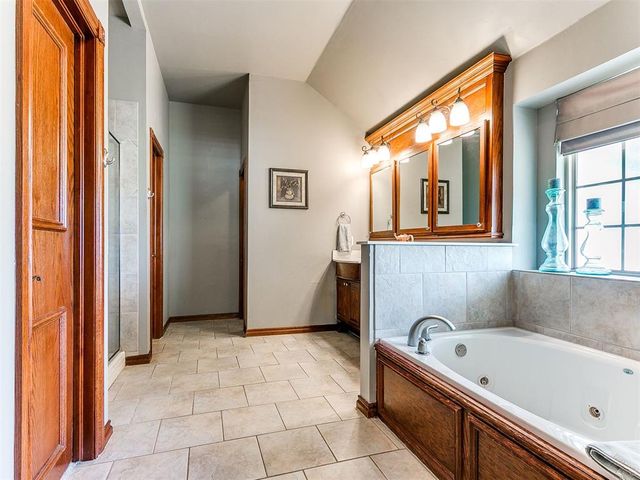 1921 Hallbrooke Drive, Norman, OK 73071