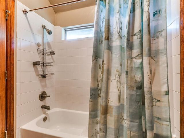 1921 Hallbrooke Drive, Norman, OK 73071