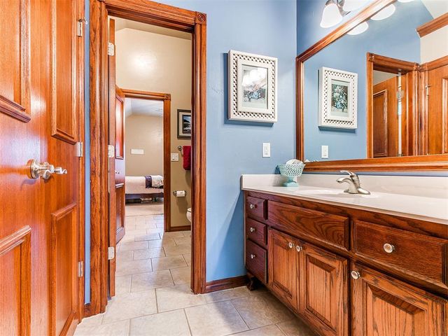 1921 Hallbrooke Drive, Norman, OK 73071