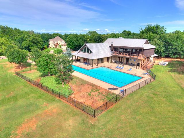 1921 Hallbrooke Drive, Norman, OK 73071