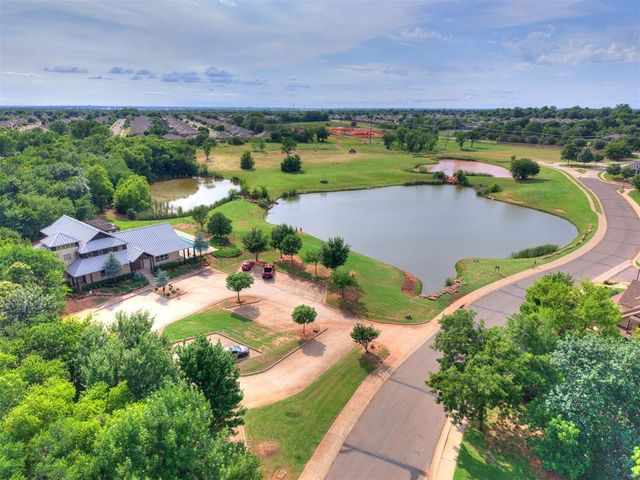 1921 Hallbrooke Drive, Norman, OK 73071