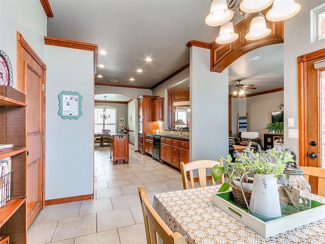 1921 Hallbrooke Drive, Norman, OK 73071