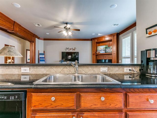 1921 Hallbrooke Drive, Norman, OK 73071