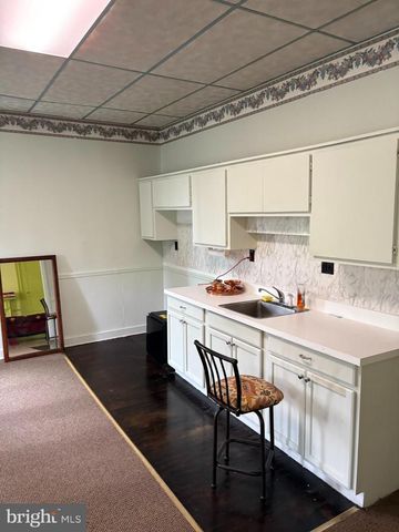 3985 LOCUST GROVE RD, Columbia, PA 17512