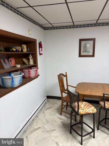 3985 LOCUST GROVE RD, Columbia, PA 17512