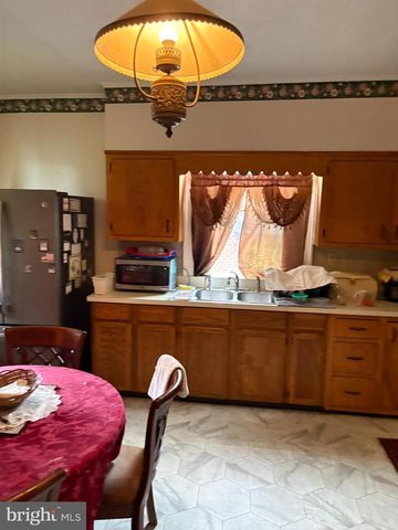 3985 LOCUST GROVE RD, Columbia, PA 17512