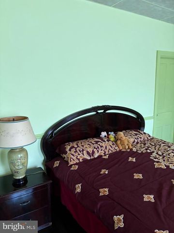 3985 LOCUST GROVE RD, Columbia, PA 17512