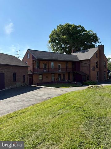 3985 LOCUST GROVE RD, Columbia, PA 17512