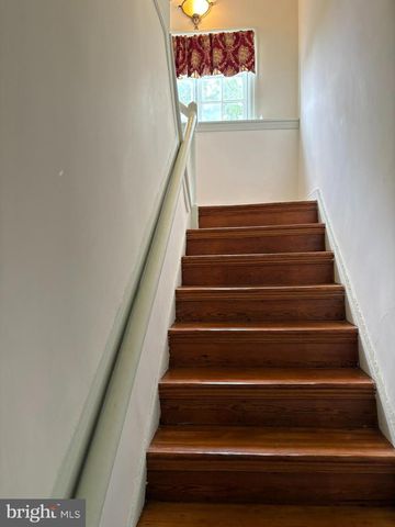 3985 LOCUST GROVE RD, Columbia, PA 17512