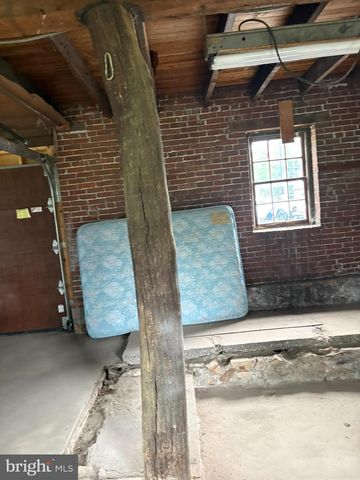 3985 LOCUST GROVE RD, Columbia, PA 17512
