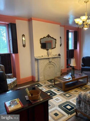 3985 LOCUST GROVE RD, Columbia, PA 17512