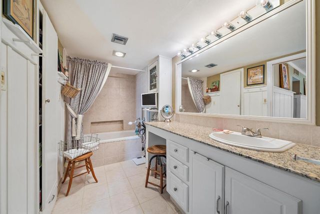 5380 N Ocean Drive 6d, Singer Island, FL 33404