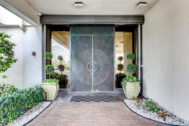 5380 N Ocean Drive 6d, Singer Island, FL 33404