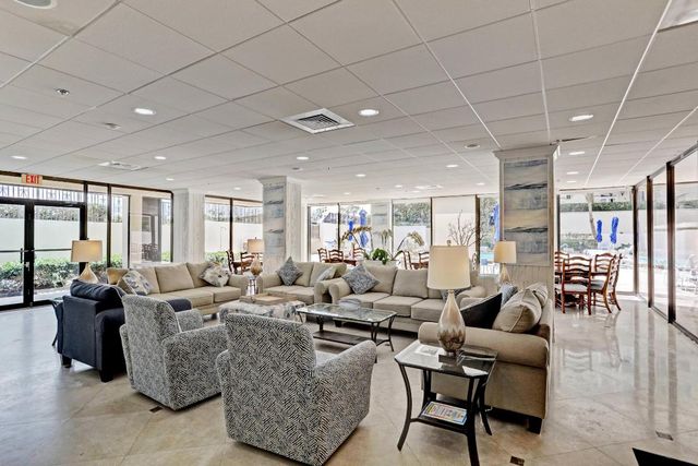 5380 N Ocean Drive 6d, Singer Island, FL 33404