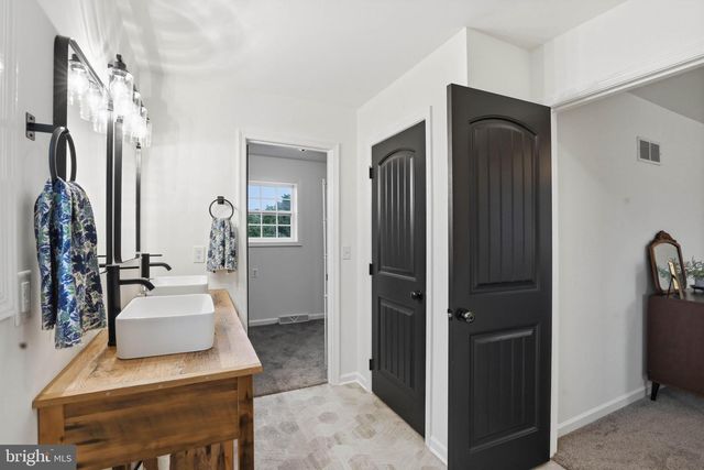 125 WOODMEADOW DR, Denver, PA 17517