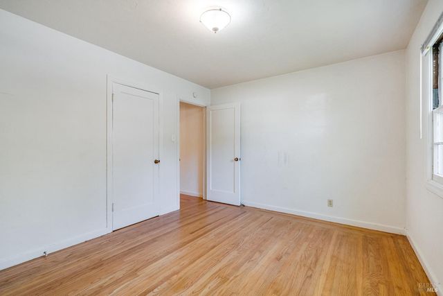 1034 Stewart St, Santa Rosa, CA 95404