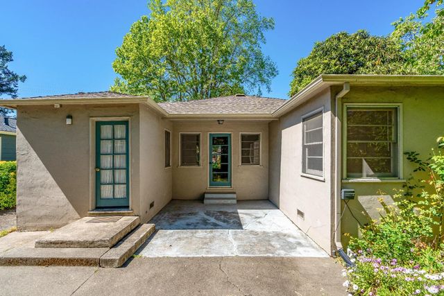 1034 Stewart St, Santa Rosa, CA 95404
