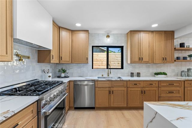 10321 Kamuela, Huntington Beach, CA 92646